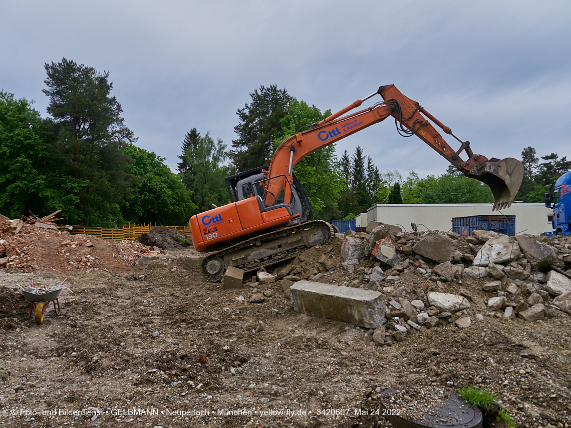 24.05.2022 - Baustelle am Haus für Kinder in Neuperlach